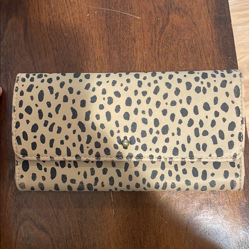Universal Thread Tan and Black Leopard Print Wallet